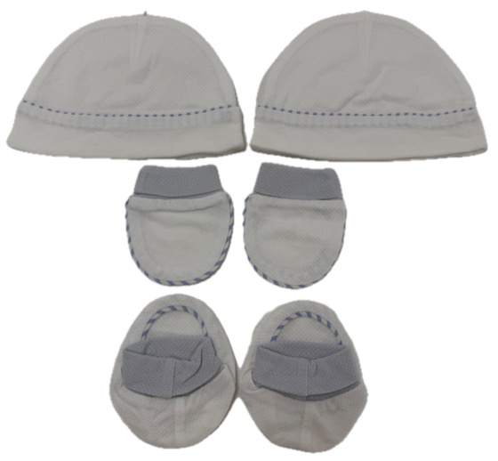 Newborn accessory set: hats, mittens, booties, white and blue